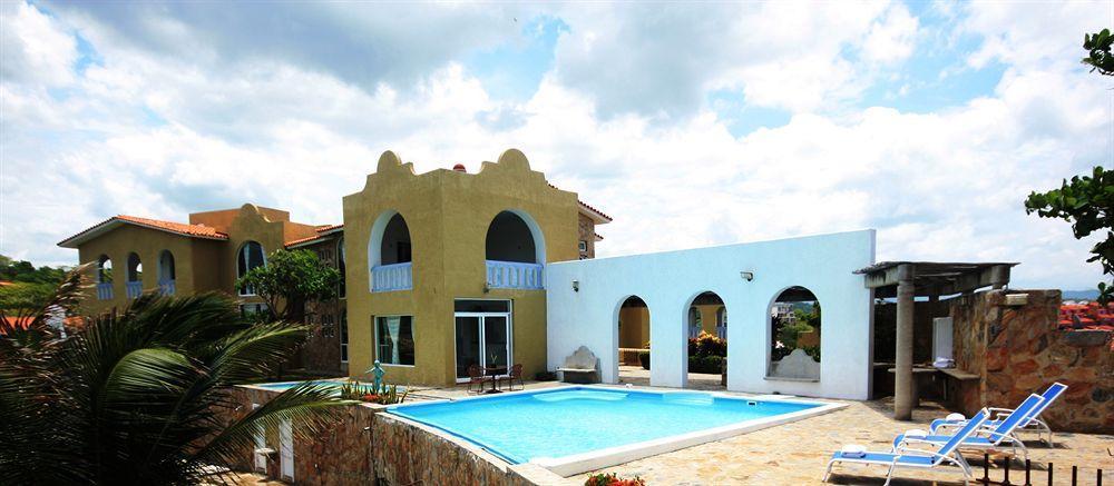 Villas & Resort Luz De Luna Santa Cruz Huatulco Bagian luar foto